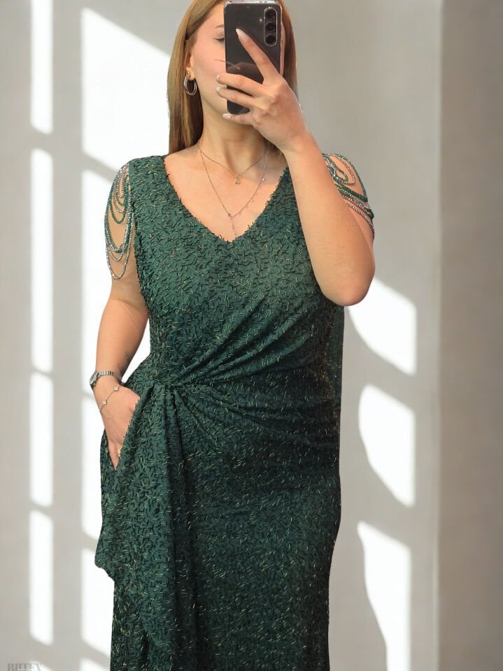 Kol Boncuk Detaylı Boncuk İşlemeli Tasarım Elbise