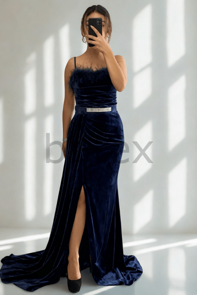 İp Askılı  Göğsü Otrişli  Uzun Kadife Abiye Elbise 9697btx